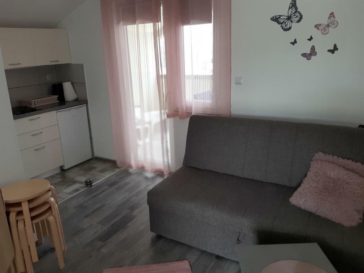 Apartmani Verica 卡尔卢巴格 外观 照片